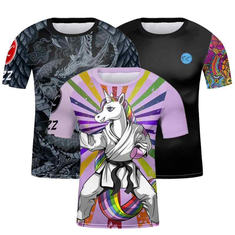 Rakuten - スポーツ Tシャツ 男の子 子供用 半袖 アウトドア ランニング ジョギング サッカー トレーニングウェア 吸汗速乾 通気 軽量 伸縮性 ポリエステル デジタルプリント 総柄 春夏秋