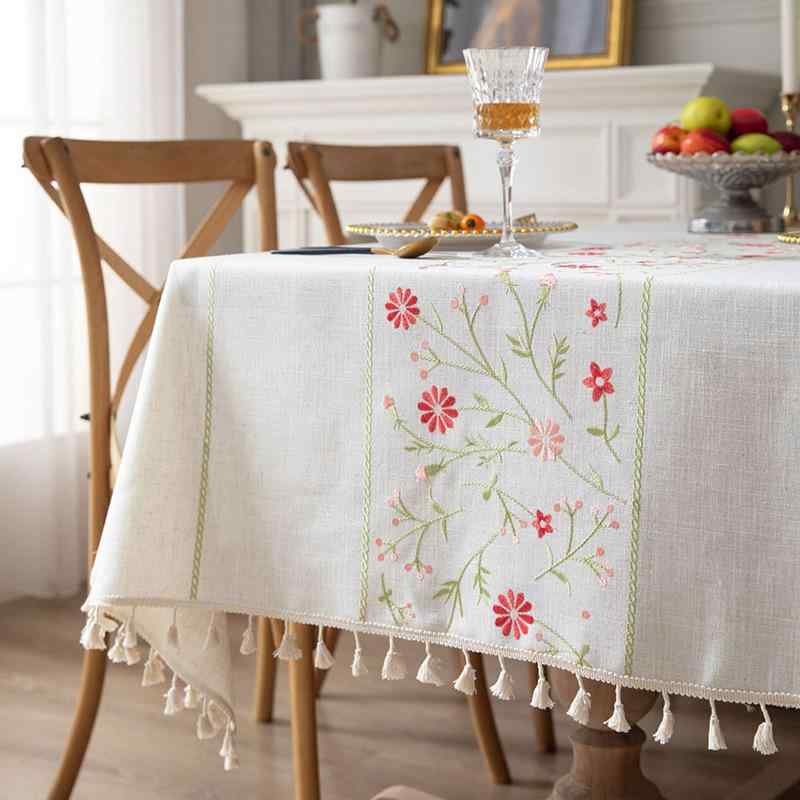 テーブルクロス モダン シンプル フレンチカントリー 田園風 綿麻 コットンリネン 刺繍 小花柄 オフホワイト アイボリー ダイニング 食卓用 家庭 レストラン おしゃれ 耐久性 耐熱 汚れ防止