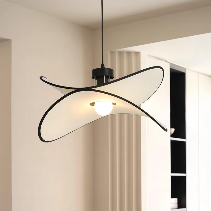 ・カテゴリ: 布製ペンダントライト・光源: LEDライト・電圧: 220V・サイズ・ワット数: 直径45cm 高さ30cm 12W、直径55cm 高さ35cm 12W・照射面積: 10平方メートル～15平方メートル・ヘッド数: シングルヘッド・適用シーン: 家庭用・シェード素材: 布製・適用空間: 寝室、ダイニング