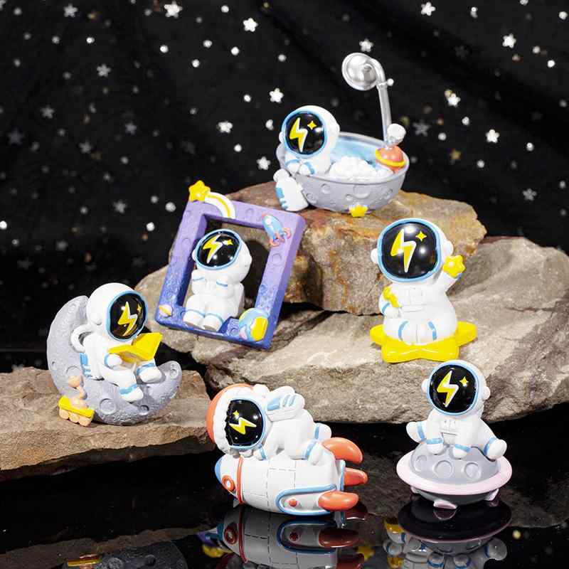 楽天市場】宇宙飛行士 フィギュア（日用品雑貨・文房具・手芸）の通販