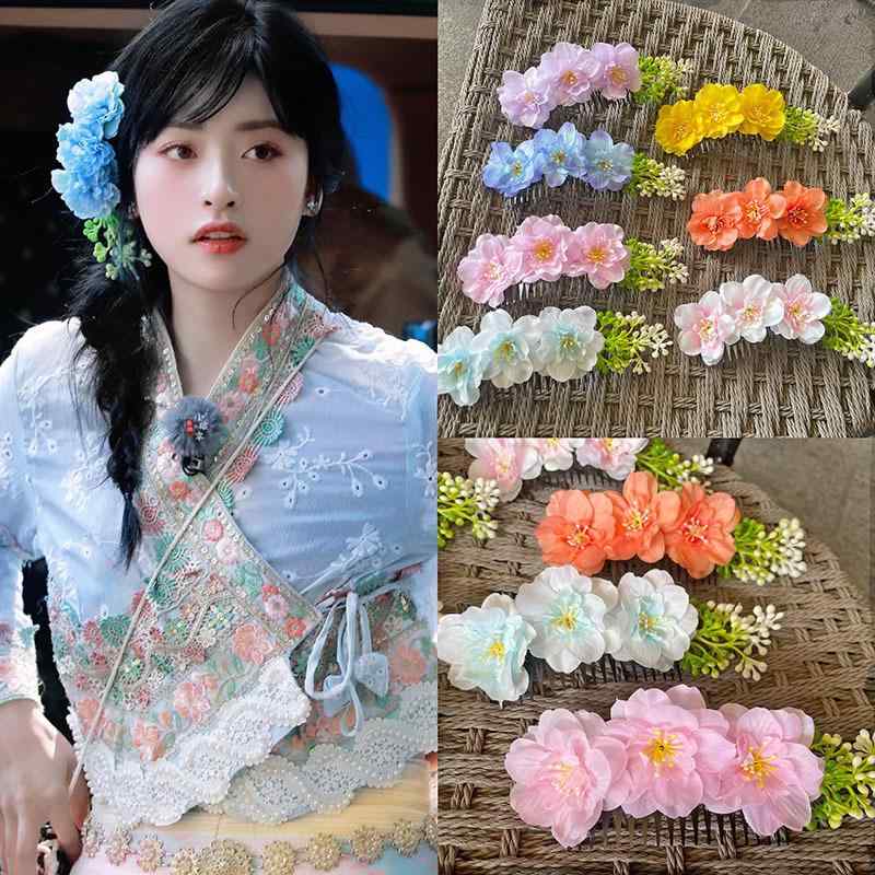 ・カテゴリ: ヘアアクセサリー・スタイル: エスニック・対象: 女性・デザイン: 花柄・加工: 手作り・カラー展開: 菜の花イエロー、オレンジ、桜花グラデピンク、ライトパープル、ピンク、グラデブルー、ライトブルー、ツインフラワークリップ-グラデ桜粉、ツインフラワークリップ-イエロー、ツインフラワークリップ-オレンジ、ツインフラワークリップ-ライトグリーン、ツインフラワークリップ-グラデブルー、ツインフラワークリップ-ライトブルー、ツインフラワークリップ-ピンク