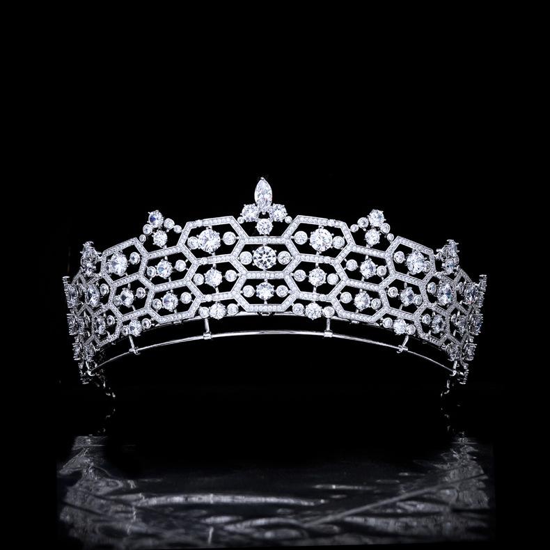 ティアラ レディース ジルコニア 復古 ウェディング ヘッドドレス 結婚式 ヘアアクセサリー 白水晶 装飾 欧米風 スタイル 銅製 電気メッキ加工 白金カラー おしゃれ ヘッドピース