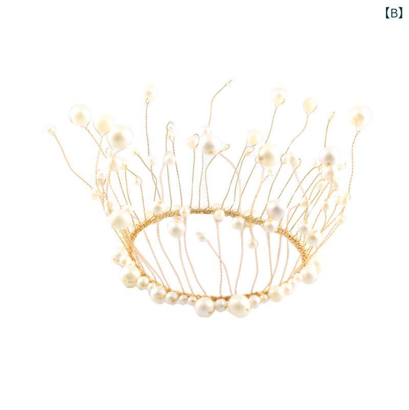ふんわり暮らし鞄店の王冠 ヘアアクセサリー ティアラ 誕生日 花嫁 パール 装飾 シンプル デザイン プラスチック 素材 金 赤 パーティー ウェディング かわいい おしゃれ｜アングル3