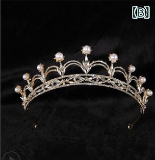 ヘッドドレス 女性 王冠 プリンセス ティアラ パール ラインストーン ヘアアクセサ...