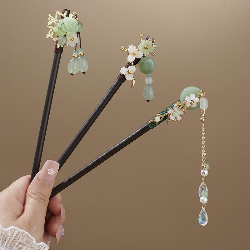 かんざし 女性用 古風 木製 花モチーフ フリンジ 桃花木 歩揺 髪飾り ヘアアクセサリー 伝統スタイル 夏 かわいい 普段使い