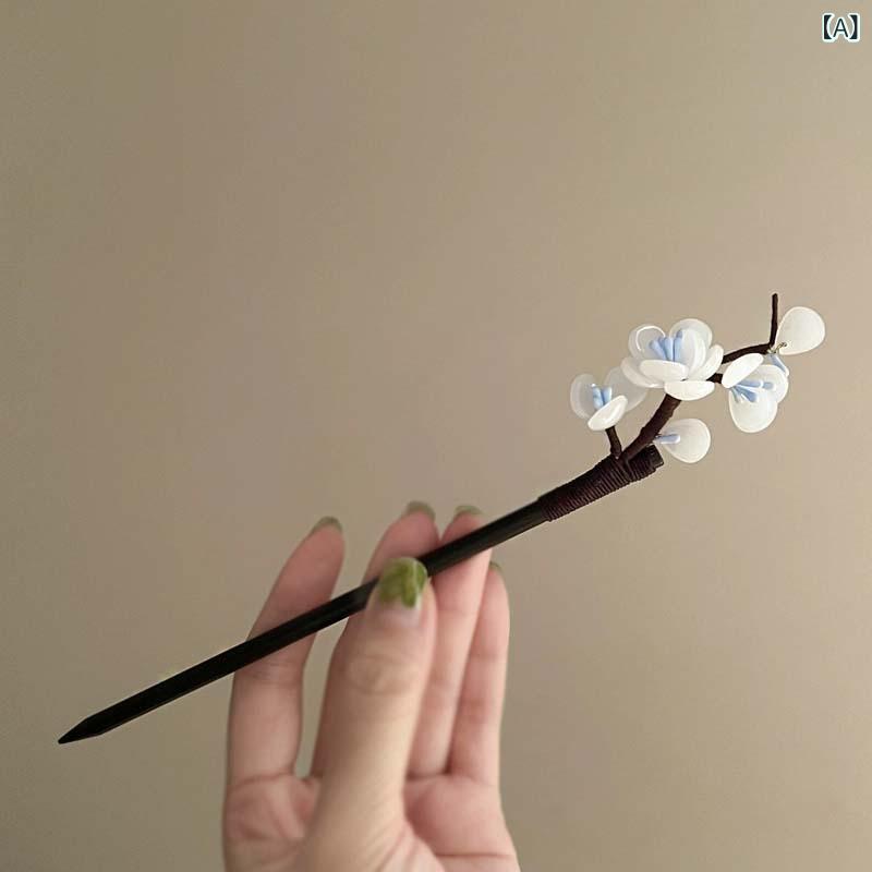 ふんわり暮らし鞄店の髪飾り 梨花 白 レトロ 花 木製 かんざし 古風 アップスタイル 春 かわいい ヘアアクセサリー 花モチーフ 気質 ビンテージ 木目 仙女風 ディスクアップ｜アングル2