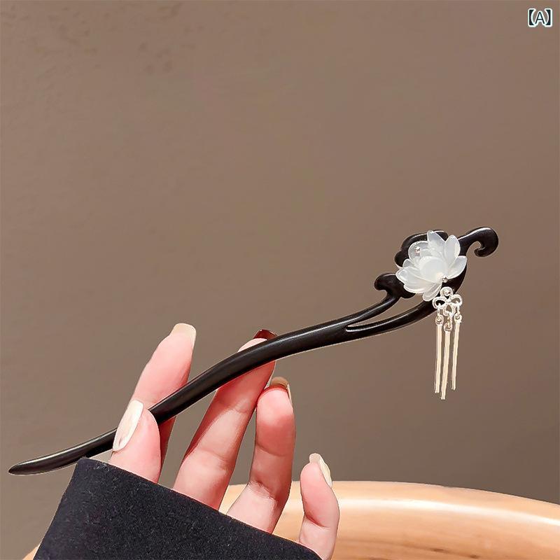 ヘアアクセサリー 女性 木製 蓮花 かんざし タッセル 揺れる シンプル 高級感 ナチ...