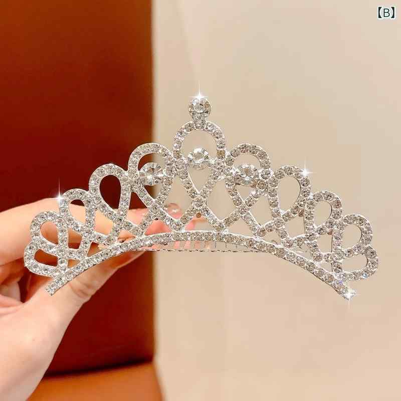 ふんわり暮らし鞄店のヘアアクセサリー 女の子 王冠 プリンセス ティアラ パール ラインストーン 花モチーフ 葉モチーフ ハート型 ジルコニア型 ウェーブ型 コーム 挿し櫛 ヘアピン 誕生日 パーティー ステージ かわいい キッズ 夏｜アングル2