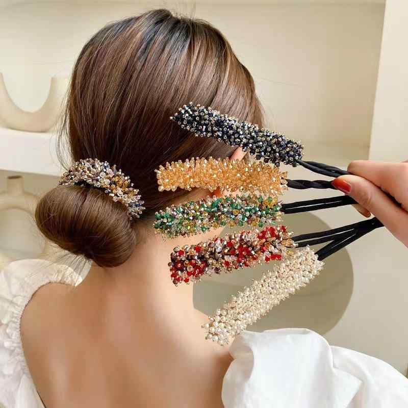 ・カテゴリ: ヘアアクセサリー・種類: かんざし、ヘアピン・スタイル: 子供向け・素材: クリスタル・水晶種類: ミルキークリスタル・形状: 水滴型・スタイル: ナチュラル・タイプ: サイドクリップ・加工: 手作り・カラー展開: ネイビー、シャンパン、グリーン、レッド、ピンク、ホワイト、ダークオーキッド、花柄パール、グレイストーン、ホワイトパール、カモミールフラワー、フラワーピンク、フラワーイエロー、フラワーブルー、フラワーグリーン、フラワー