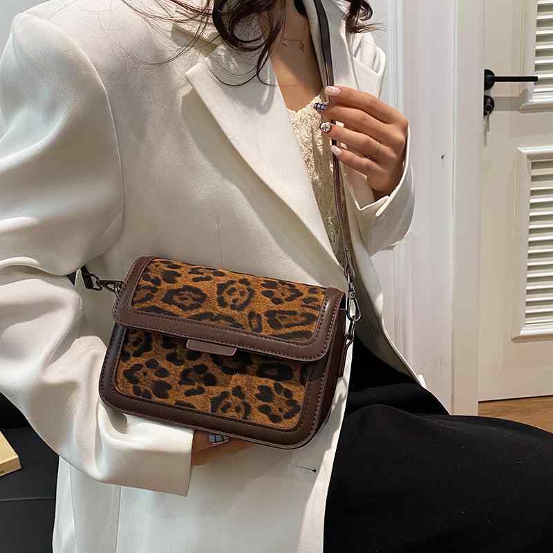 バッグ レディース 欧米レトロ 上品 ミニスクエア ショルダーバッグ ヒョウ柄 PUレザー 脇下 肩掛け 斜め掛け 横型 フラップ式 カジュアル シンプル 切り替え 大人かわいい 普段使い