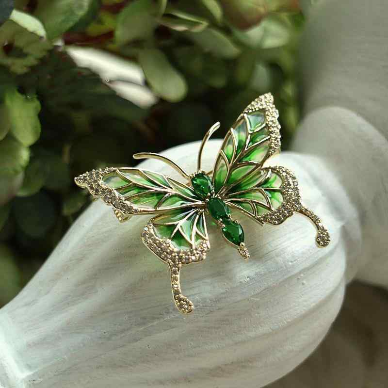 ブローチ メンズ レディース 夏 レトロ 蝶花柄 タッセル フリンジ 胸花 アウター ファッション アクセサリー 合金 ナチュラル かわいい スイート 普段使い おしゃれ フレッシュ