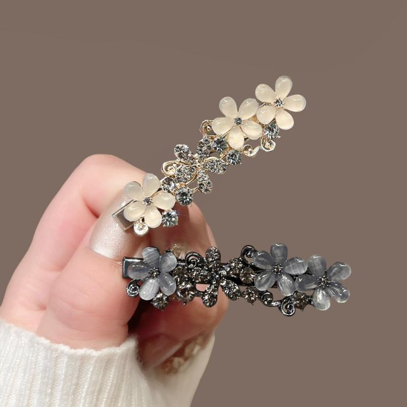 ・カテゴリ: ヘアアクセサリー・スタイル: 田園・主な素材: 合金・加工: メッキ・種類: サイドクリップ・カラー展開: 猫眼水晶花金色、猫眼水晶花黒色、金色、銀色・デザイン: 花・対象: 女性用