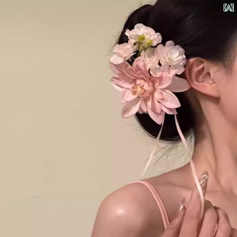 ふんわり暮らし鞄店のヘアクリップ レディース 花 フリンジ ピンク 白 イエロー 夏 爽やか かわいい ビーチ 撮影 アクセサリー 布 手作り サイド デザイン｜アングル2