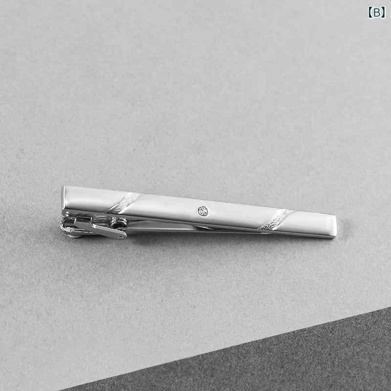 ふんわり暮らし鞄店のネクタイピン メンズ タイクリップ タイバー 電気メッキ加工 銀色 シルバー ジルコニア ストーン スチール製 幾何学模様 フラット シンプル スタイリッシュ 高級感 上品 ビジネス フォーマル スーツ オフィス カジュアル｜アングル3