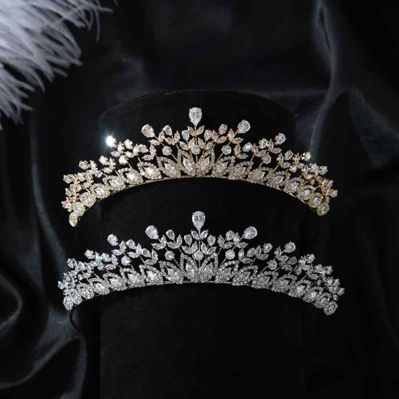Rakuten - ヘアアクセサリー レディース 韓国風 結婚式 ブライダル 花嫁 新婦 ブライズメイド ティアラ ジルコニア 髪飾り ヘッドドレス クラウン 花 リーフ モチーフ 誕生日 パーティー 宴会 お呼ばれ 華やか 上品 エレガント