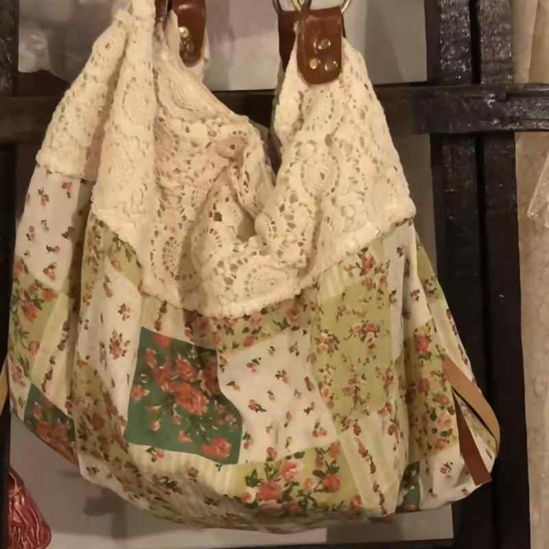 樂天商城 - レディース トートバッグ ショルダーバッグ 大容量 布製 小花柄 切り替え レース フリル ヴィンテージ レトロ 通勤 普段使い 横型 スクエア