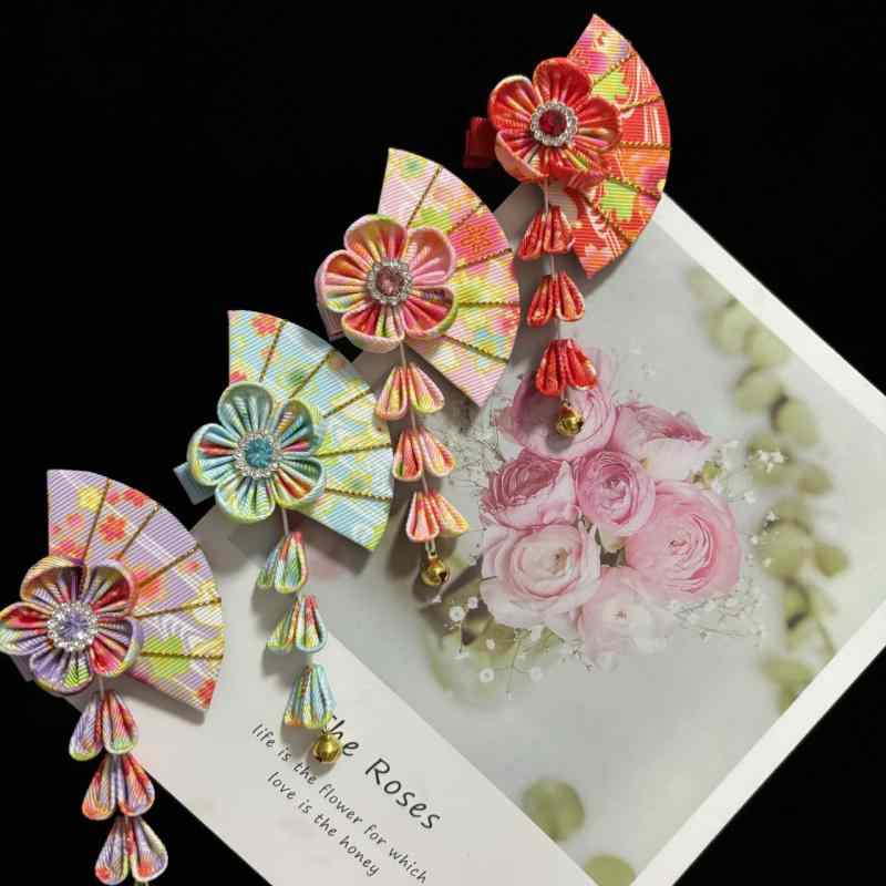 ヘアクリップ キッズ 女の子 和風 扇子 タッセル 鈴 花 牡丹 七五三 浴衣 髪飾り ...