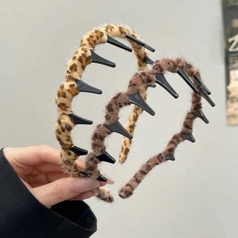 ヘアバンド レディース 秋冬 ヒョウ柄 ファー ウェーブ 歯付き 滑り止め 髪根ボリューム 洗顔 ヘアアクセサリー かわいい おしゃれ 普段使い 通勤
