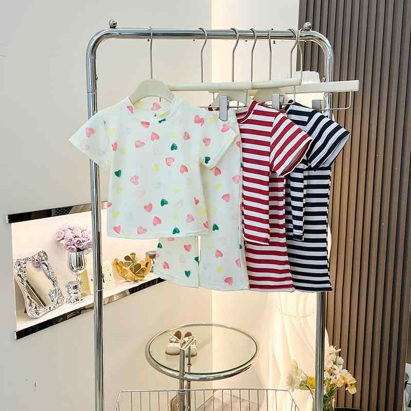 Rakuten - 子供服 女の子 半袖 Tシャツ ストライプ柄 フレアパンツ 9分丈 夏 2点セット 再生繊維 ポリエステル スポーツ レジャー カジュアル かわいい プリント カートゥーン ナチュラル 柔らかい 普段使い