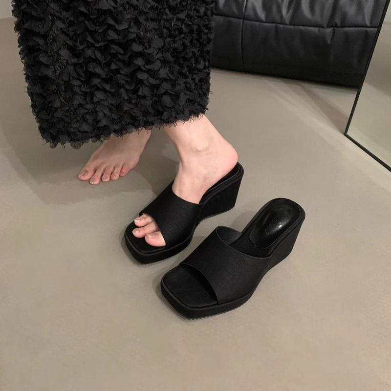 ・カテゴリ: サンダル・カラー展開: ピンク、ブラック・サイズ展開: 35、36、37、38、39・アッパー素材: 布・つま先形状: ラウンドトゥ・スタイル: 韓国風・靴底素材: PU・裏地素材: PU