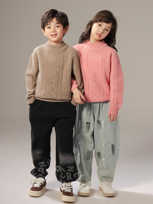 ・カテゴリ: 子供用セーター・対象性別: 男女兼用・生地加工: 柔軟加工・スタイル: カジュアル・毛糸の太さ: 極細・厚さ: 極厚・袖丈: 長袖・着用方式: プルオーバー・デザイン要素: チェック、ボヘミアン、田園風、可愛い、英国風、親子、欧米風・主な素材: ウール ・安全基準: B類・襟のデザイン: ハーフハイネック・フード: フードなし・カラー展開: クラインブルー、パープル、アオネズ、チャイニーズレッド、ライトパープル、ピンク、イエロー、ミディアムグレー・対応身長: 100cm、110cm、120cm、130cm、140cm、150cm、160cm、170cm