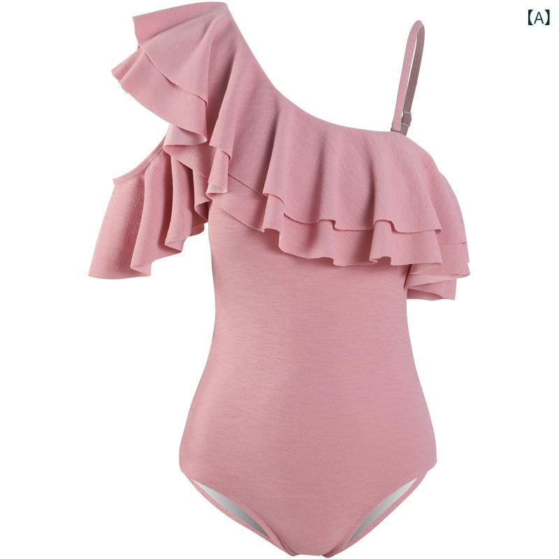 ふんわり暮らし鞄店の水着 レディース ワンピース フリル ワンショルダー モノキニ バックシャン パッド付き ノンワイヤー 体型カバー 伸縮性 ストレッチ 撥水 無地 ビーチ リゾート プール ピンク｜アングル2