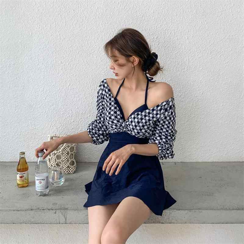 ・カテゴリ: ワンピース水着・スタイル: ワンピース水着・対象性別: 女性・対象年齢: 成人・柄: 無地、セクシー、コンサバティブ・仕様: 胸パッドあり、ワイヤーなし・素材: ナイロン・素材割合: ナイロン88%・重量: 約250g・裏地素材: スパンデックス... 裏地素材割合: スパンデックス12%・着用シーン: フィットネス、スイミング、水遊び・カラー: 写真通り・サイズ展開: M、L、XL・袖丈: ノースリーブ