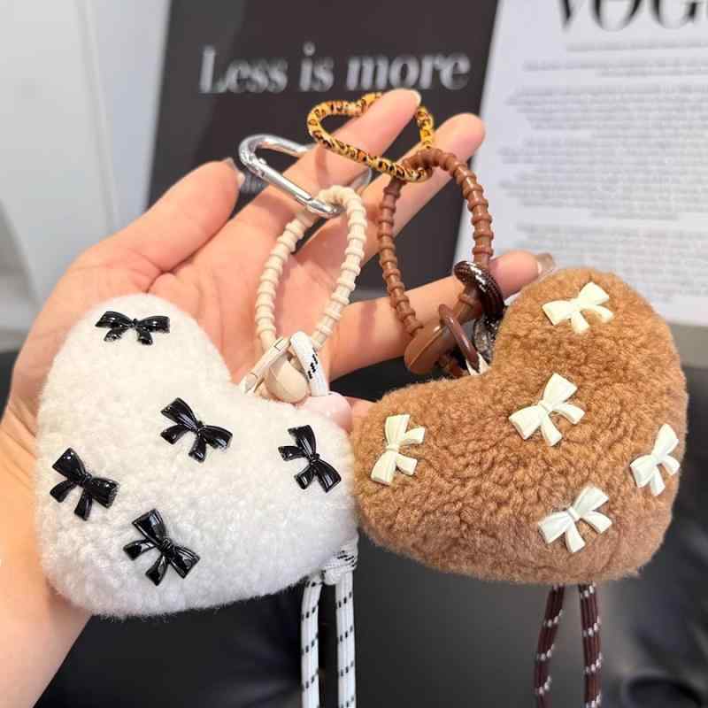 キーホルダー レディース ウール ハート ぬいぐるみ ちょう結び ストラップ リボン バッグチャーム かわいい おしゃれ プレゼント