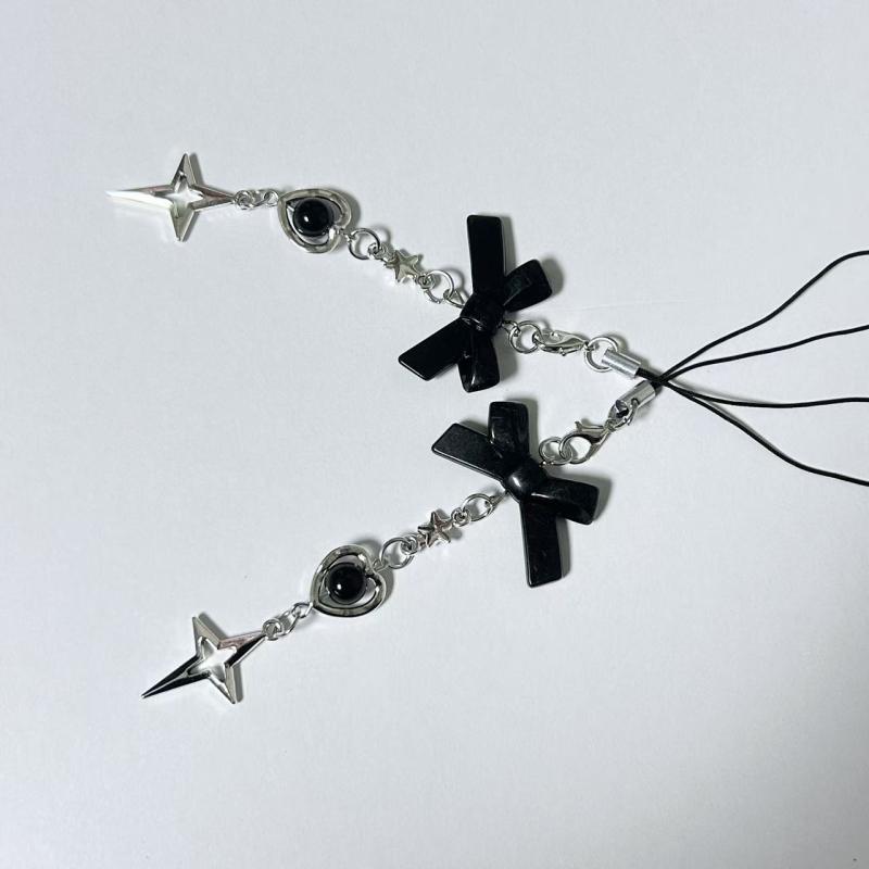 キーホルダー レディース 十字架 クロス 弓矢 鍵 星 チャーム 飾り かわいい 個性...