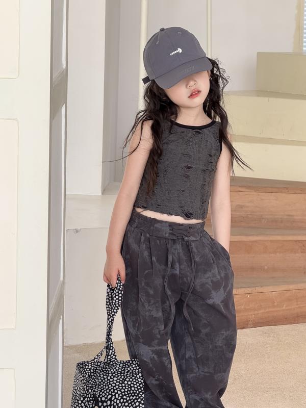 ・カテゴリ: 子供用タンクトップ、キャミソール・対象性別: 女児・スタイル: 韓国風、Iライン・対象年齢: 中小童（3〜8歳、100〜140cm）・柄: 無地・主な素材: 綿 80%・カラー展開: ダメージ加工タンクトップ・サイズ展開: 90cm、100cm、110cm、120cm、130cm、140cm