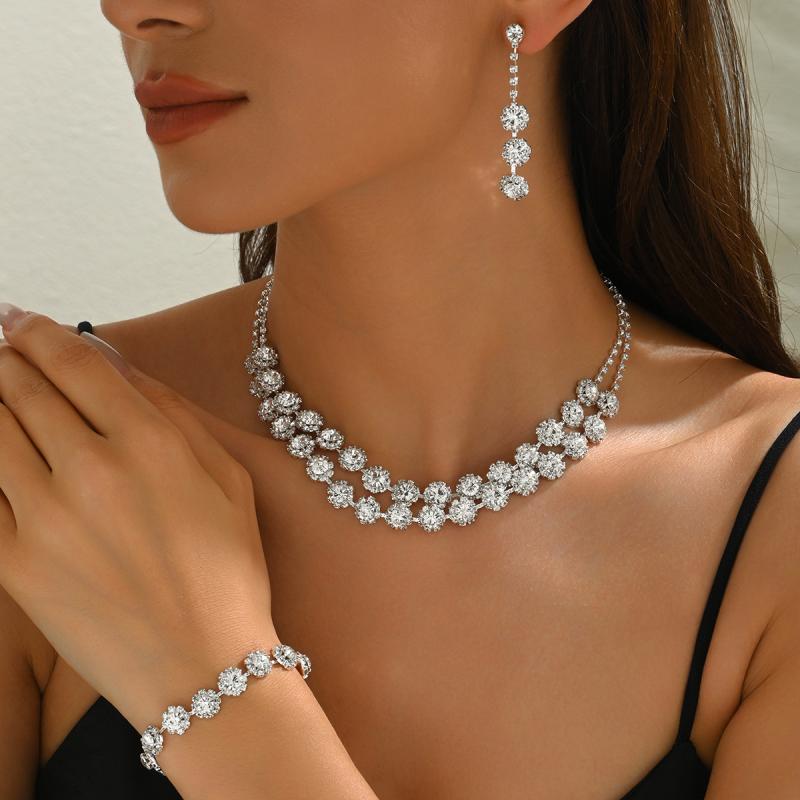Women's Jewelry Set: Necklace and Earrings (2-piece set) - Sunflower design with sparkling cubic zirconia and electroplated finish. Elegant and luxurious, perfect for formal occasions such as weddings, receptions, parties, and commuting.