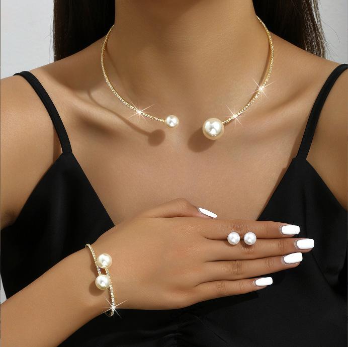 Women's Jewelry Set: Necklace, Bracelet, and Earrings (3-piece set) - Pearl, Zirconia, Electroplated - Perfect for Weddings, Bridal Occasions, and More. Elegant and華やかな (gorgeous/splendid) - Available in Gold and Silver.