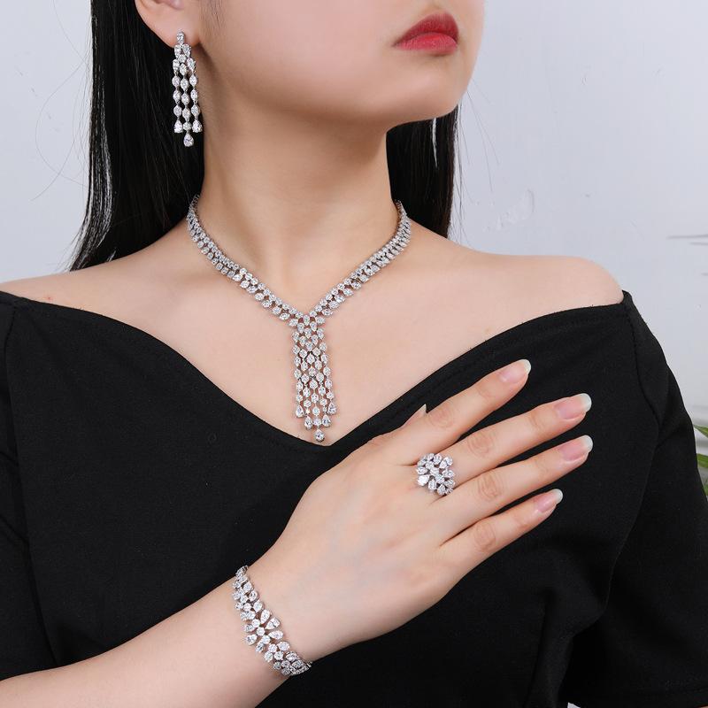 Women's Necklace Set (4 Pieces) - Luxurious Electroplated Floral Motif Jewelry Set, Perfect for Weddings and Banquets