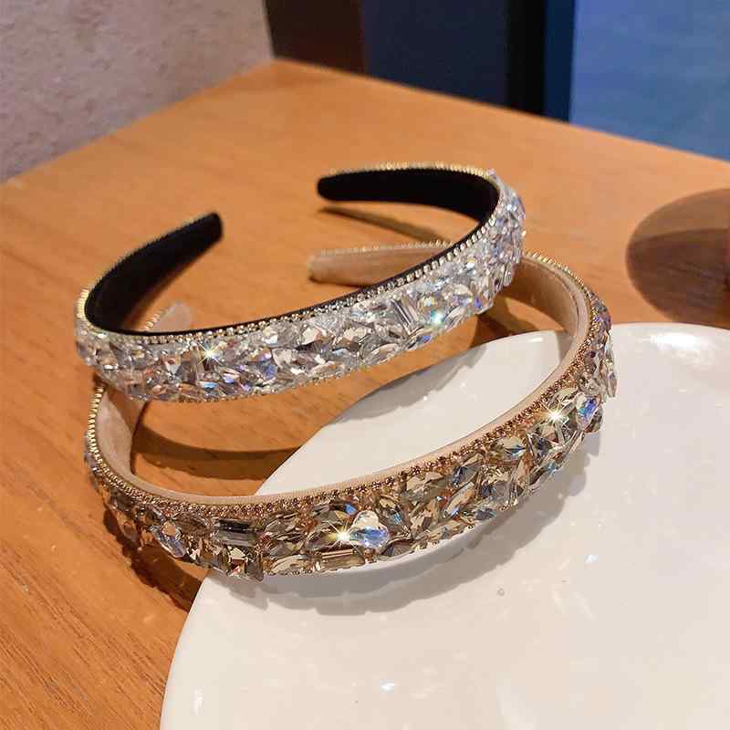 カチューシャ レディース ヘアバンド 洗顔用 滑り止め 痛くない 細め ビジュー キラキラ クリスタル ガラス 髪飾り ヘアアクセサリー 上品 大人 かわいい エレガント おしゃれ 普段使い パーティー