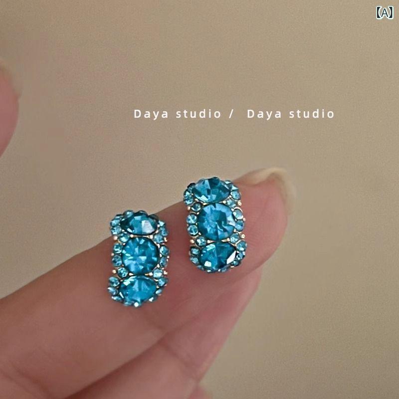 ピアス レディース 小ぶり 樹脂 金属アレルギー対応 サージカルステンレス キャッ...