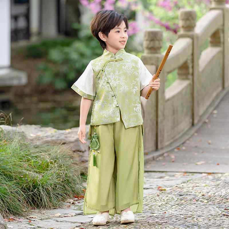 ・柄: 複合色・ネックライン: インナーなし・加工: 柔軟加工・スタイル: セットアップ、カジュアル・安全基準: B類・対象性別: 男女兼用・素材: ポリエステル 80%・テイスト: 中華風・生地の厚さ: 薄手・カラー展開: 男の子向け、女の子向け・サイズ展開: 90cm、100cm、110cm、120cm、130cm、140cm、150cm、160cm、170cm、180cm・デザイン: 唐装・対象年齢: 3〜8歳（100〜140cm）・カテゴリ: 子供用旗袍・唐装・民族衣装