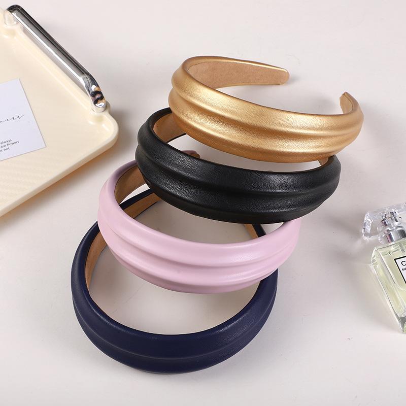 ・カテゴリ: ヘッドドレス・主な素材: スポンジ・加工工程: 業・カラー展開: ピンク、ブラック、ゴールド、ネイビー・スタイル: シンプル・スタイル分類: ファッション通勤・対象: レディース
