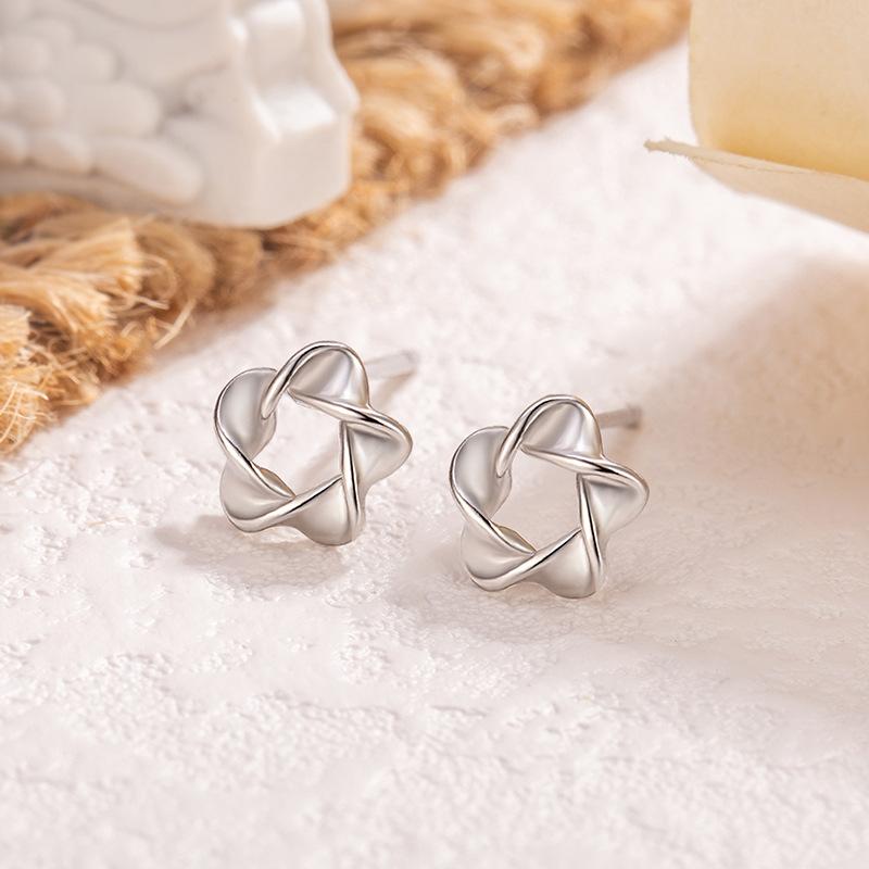 ピアス レディース 花 輪っか モビウスの輪 金属アレルギー対応 電気メッキ加工 小...