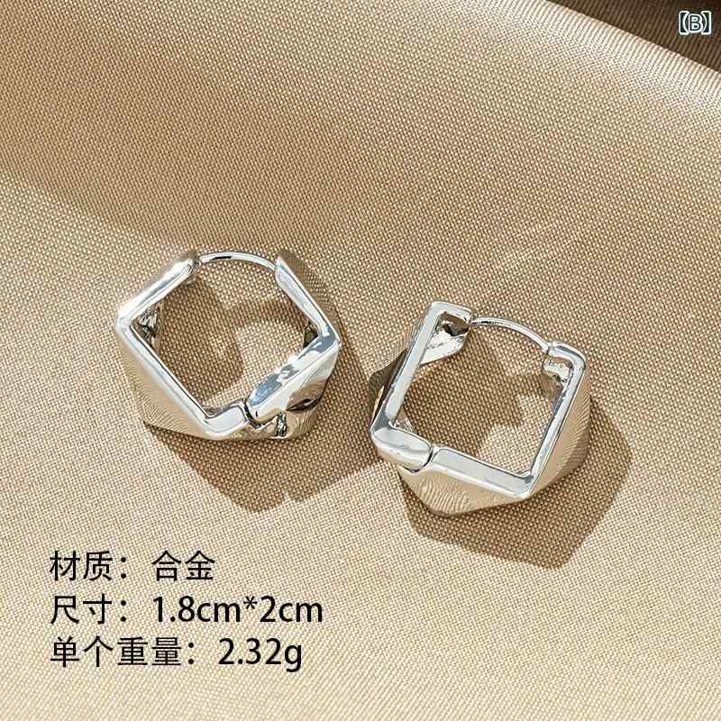 ふんわり暮らし鞄店のピアス レディース フープピアス 金属アレルギー対応 メタル 立体 幾何学 ひし形 左右非対称 変形 デザイン ゴールド シルバー ポストピアス おしゃれ 通勤用 カジュアル｜アングル3