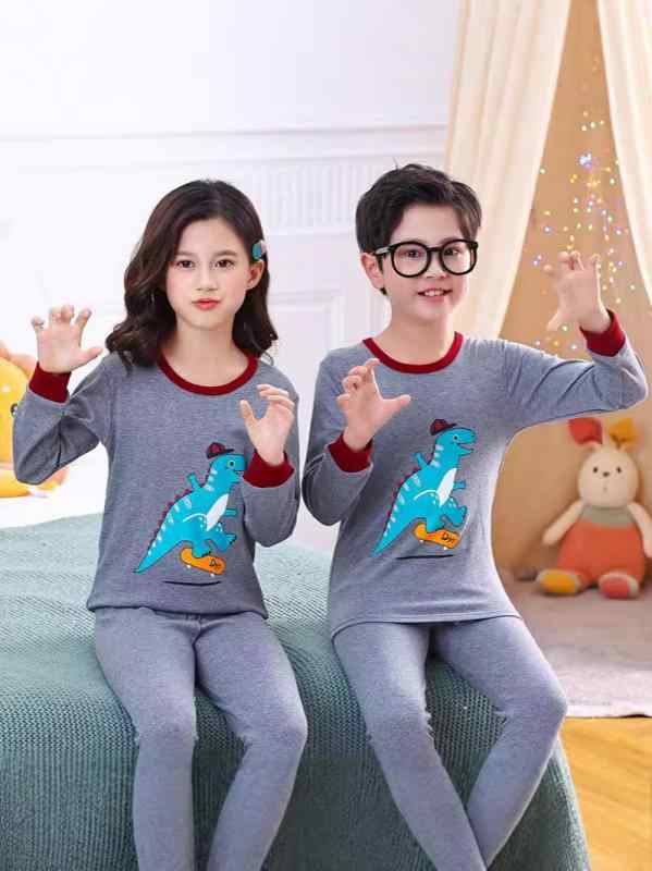 ・カテゴリ: 子供用ルームウェア・主な素材: 綿 98%・カラー展開: ピンクバナナモンキー、総柄フラワー、4頭のパンダ、ピンクフリル、ネイビーボーダー、ブルーグレーキャット、イエローパイナップル、ベージュラビット、グレーボーダー、グレー恐竜、グリーンバナナモンキー・対象年齢: 3〜8歳（身長100〜140cm相当）・スタイル: カジュアル・サイズ展開: 75-85cm、85-95cm、95-105cm、105-115cm、115-125cm、125-135cm、135-145cm、145-155cm・生地の厚さ: 普通・柄: アニマル、キャラクター、ポートレート、アルファベット、迷彩、総柄、プリント・機能: 吸湿速乾・加工: 柔軟加工