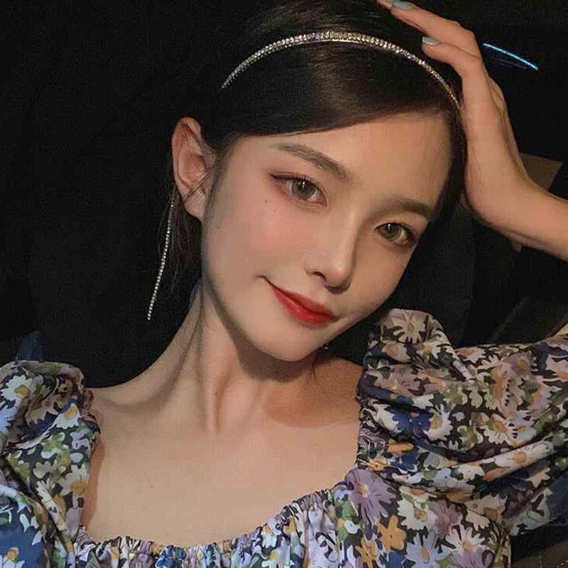・カテゴリ: ヘアアクセサリー・スタイル: 韓国風・性別: レディース・カラー展開: 2列ラインストーン、3列ラインストーン