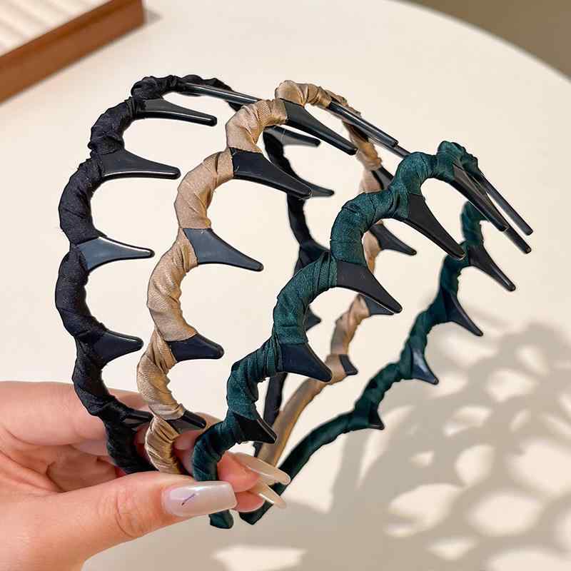 ・カテゴリ: ヘアアクセサリー・素材: アクリル・製法: 業・カラー展開: ブラック、カーキ、ダークグリーン・デザイン: サークル・スタイル: スイートクール、ファッション通勤・対象: レディース