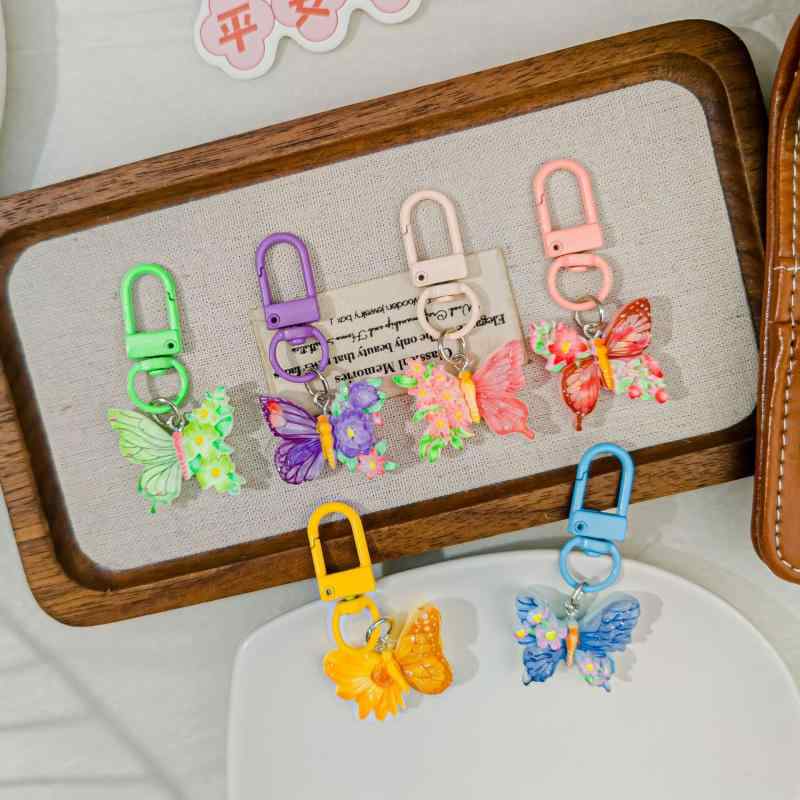 キーホルダー レディース 蝶 アクリル 花 グラデーション カラフル チャーム バッグチャーム 鍵 かわいい ガーリー ギフト プレゼント