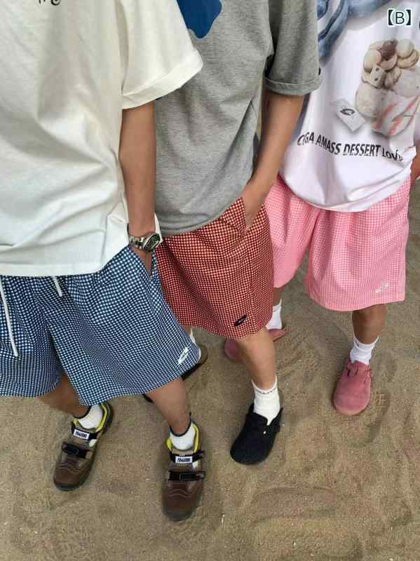 ふんわり暮らし鞄店のショートパンツ メンズ レディース 春夏 チェック柄 速乾 5分丈 ワイド 軽量 カジュアル ビーチパンツ スポーツ ハーフパンツ ピンク ブルー レッド｜アングル3