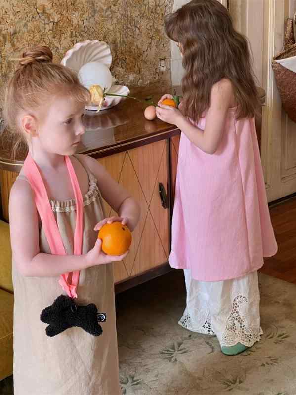 ・カテゴリ: 子供用ワンピース・スタイル: ガーリー・主な素材: 綿・シルエット: Aライン・柄: ボーダー・カラー展開: カーキ、ピンク・サイズ展開: 90cm、100cm、110cm、120cm、130cm、140cm、150cm・対象: 女の子・推奨年齢: 3〜8歳（身長100〜140cm）