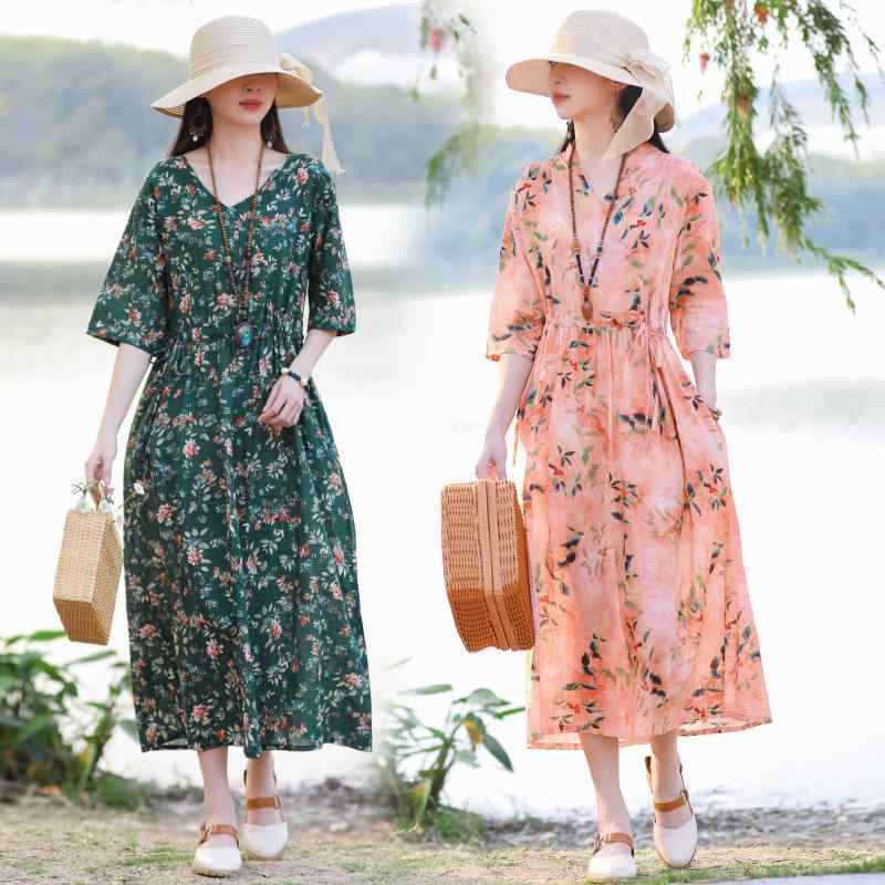 ・カテゴリ: ワンピース・スタイル: カジュアル・素材: 綿、麻・柄: プリント・仕様: 単品・スカート丈: ロング丈・スカートのデザイン: Aライン・ネックライン: Vネック・袖丈: 長袖・ウエスト: ゆったり・カラー展開: グリーン、ダークブルー、ワインレッド、オレンジ、ピンク、ライトブルー、ピンク（デジタルプリント）、オレンジレッド、ライトブラウン、グレーブルー、オレンジ、イエロー、アプリコット・サイズ展開: M、L、XL、XXL