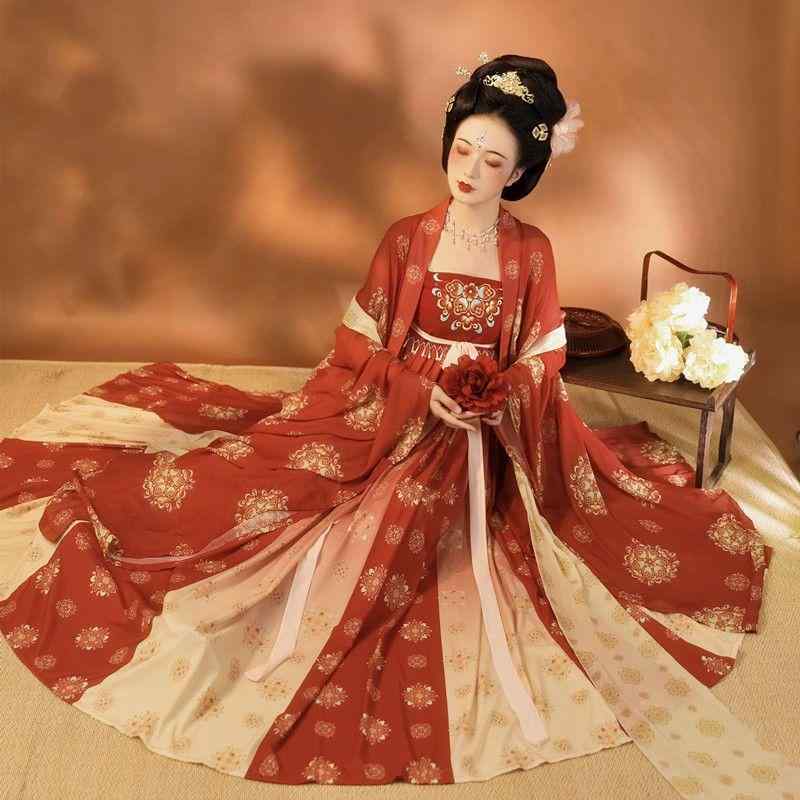 ・カテゴリ: 漢服・素材: 再生繊維、シフォン・カラー展開: レッドセット、ベージュセット、ベージュ長袖・赤スカートセット・サイズ展開: S、M、L、XL・加工技術: ろうけつ染め・流行要素: ハンドペイント