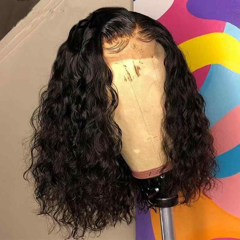 ・スタイル: 異国風・ヘアスタイル: ショートカールウィッグ・処理プロセス: 機械植え・染髪・パーマ: パーマ・染髪可能・髪質素材: 耐熱ファイバー・対象: レディース、メンズ兼用・適用肌色: すべての肌色・適用顔型: すべての顔型・前髪タイプ: ぱっつん・斜め分け両用・効果: 小顔効果・コスメティック特性: 自然な仕上がり・カラー展開: ブラック、ダークブラウン、ライトブラウン、ワインレッド