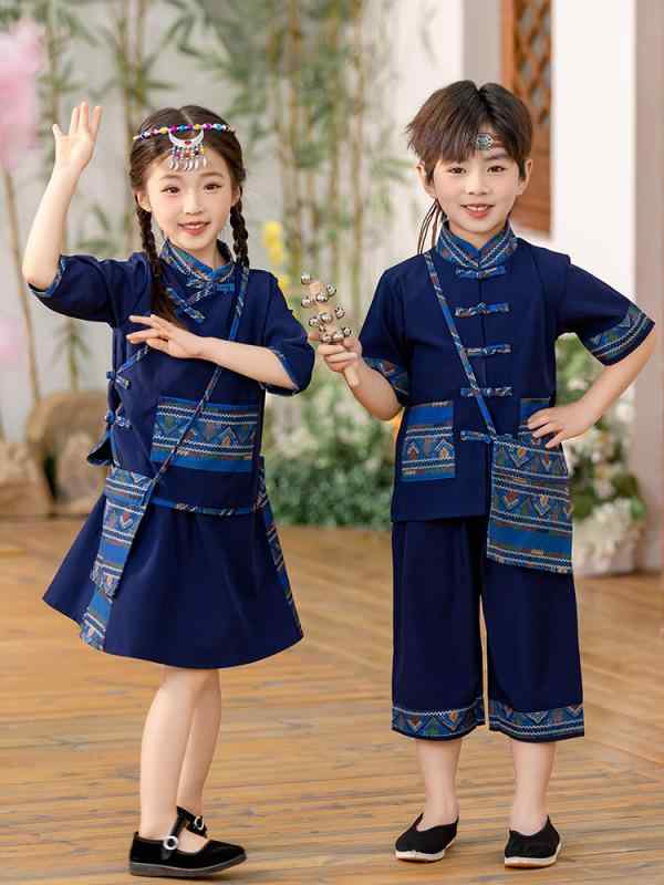 ・柄: 無地・インナータイプ: 中綿・生地加工: 柔軟加工・デザイン: セットアップ、可愛い、カーディガン、配色、パステルカラー・素材: ポリエステル ・スタイル: 中国風・生地の厚さ: 極厚・カラー展開: 男児、女児・サイズ展開: 身長80-90cm、身長90-100cm、身長100-110cm、身長110-120cm、身長120-130cm、身長130-140cm、身長140-150cm・対象年齢: 3〜8歳（身長100〜140cm）・カテゴリ: 子供用旗袍・唐装・民族衣装