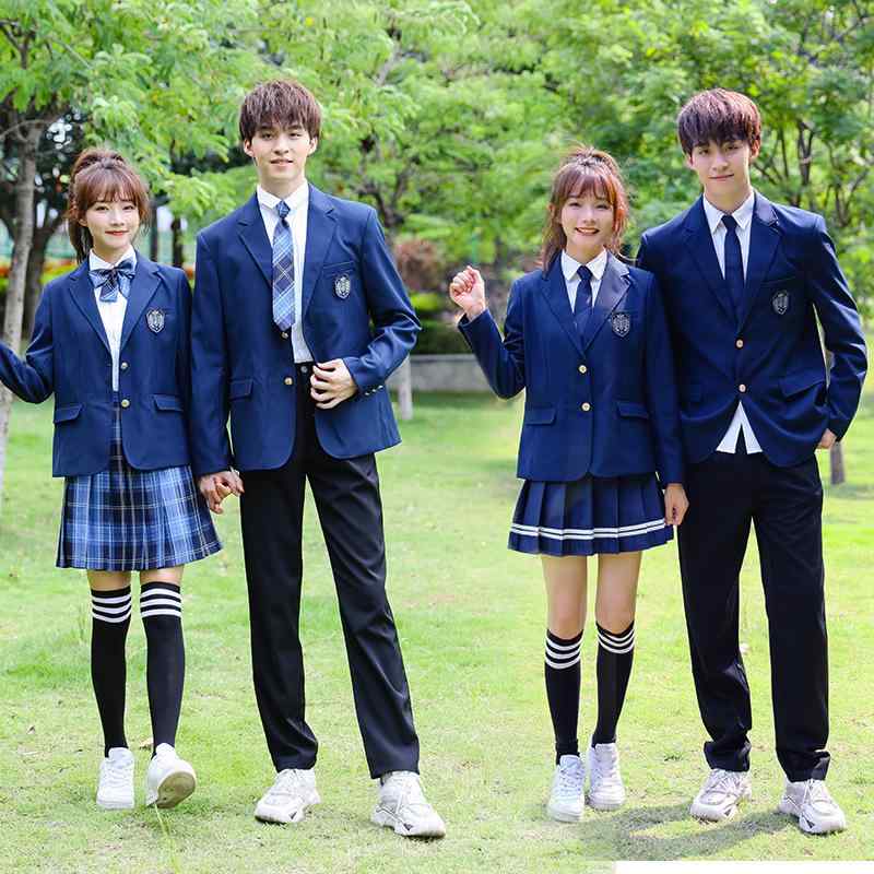 ・カテゴリ: 制服・対象: ユニセックス・対象年齢: 8歳以上（身長140cm以上）・主な素材: 綿 65%・安全基準: A類・カラー展開: 女子セット（JKスーツ、白長袖、スカート、リボン、エンブレム）、男子セット（JKスーツ、白長袖、黒ズボン、ネクタイ、エンブレム）・サイズ展開: XS、S、M、L、XL、XXL、3XL、4XL、5XL、6XL